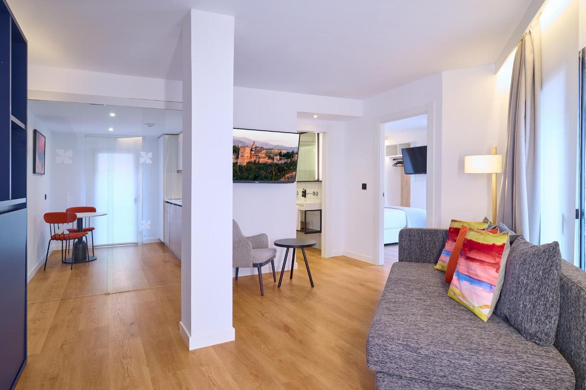 Apartamentos Luna Suites Granada Buitenkant foto
